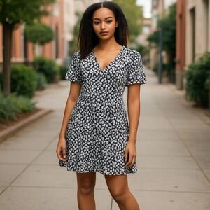 Uniqlo Black and White Puff Sleeve Midi Dress Size M NWT